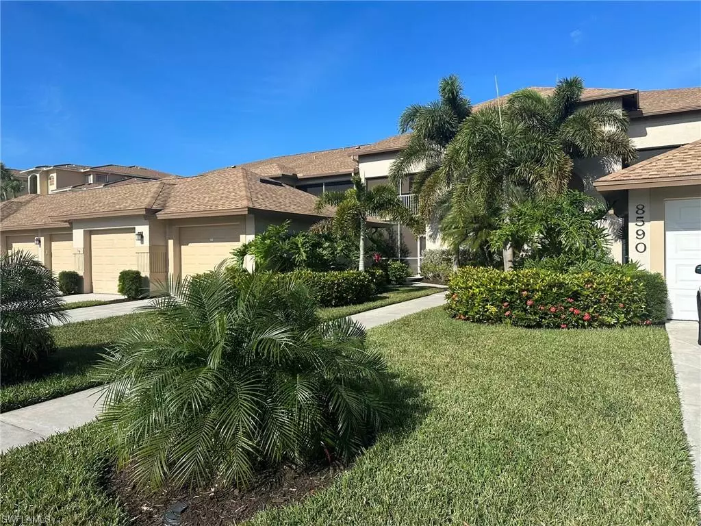 Naples, FL 34112,8590 Cedar Hammock CIR #623