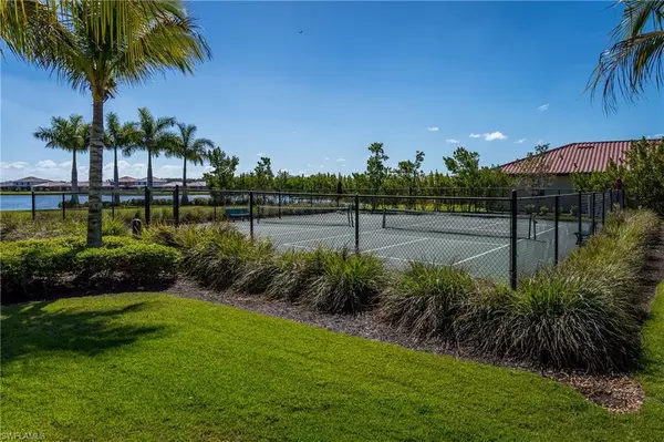 Naples, FL 34113,1135 Medan CT N #32