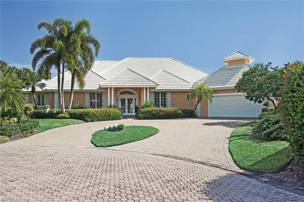 692 Ardmore LN, Naples, FL 34108