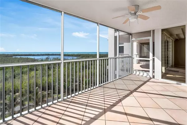 Naples, FL 34108,6849 Grenadier BLVD #802