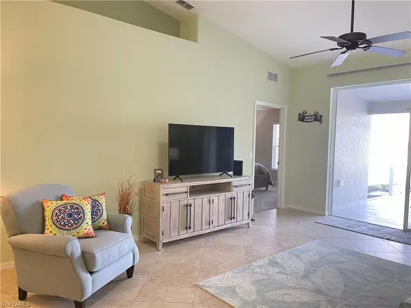 Naples, FL 34112,6251 Mandalay CIR #45