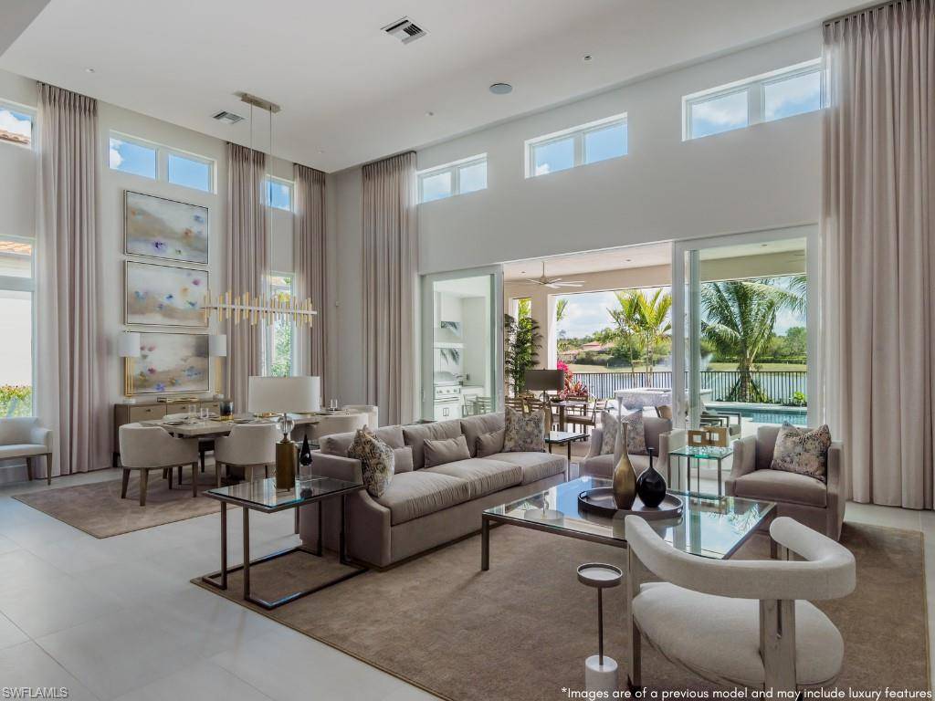 Naples, FL 34109,2055 Cambridge Park DR