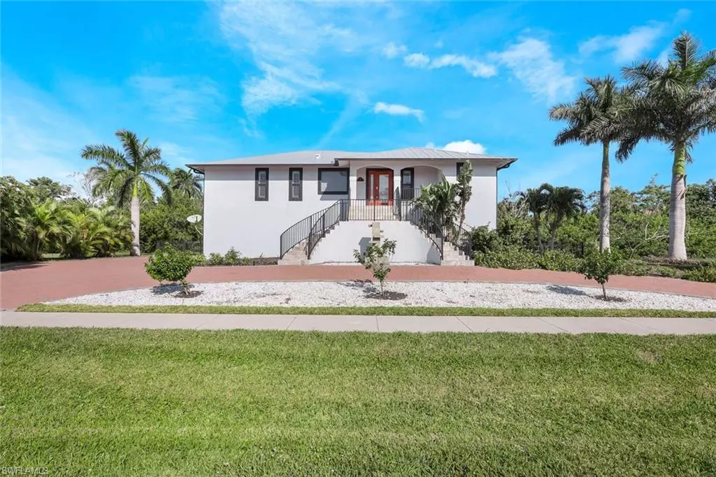 Marco Island, FL 34145,811 Scott DR