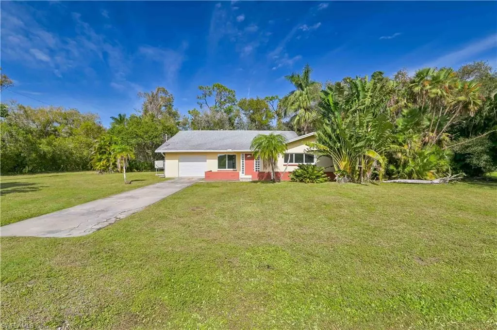 Fort Myers, FL 33908,6910 Hendry Creek DR