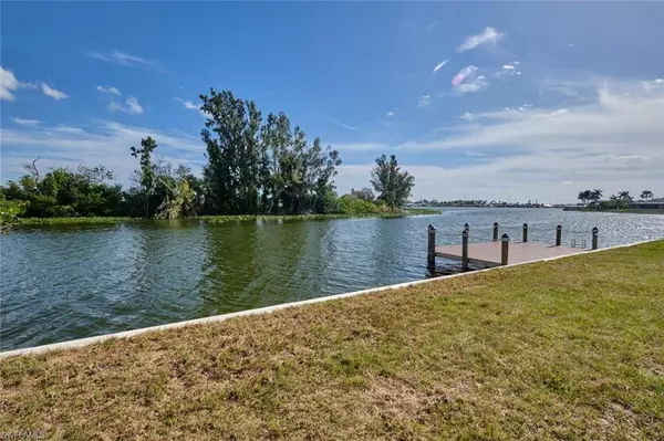 Cape Coral, FL 33991,615 SW 3rd CT