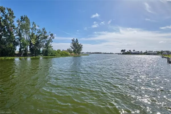 Cape Coral, FL 33991,615 SW 3rd CT