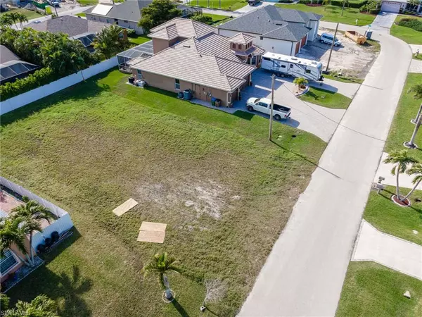 Cape Coral, FL 33914,2718 SW 38th ST