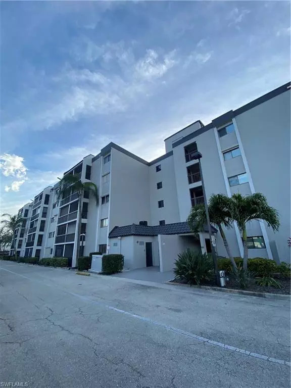 2121 Collier AVE #210, Fort Myers, FL 33901