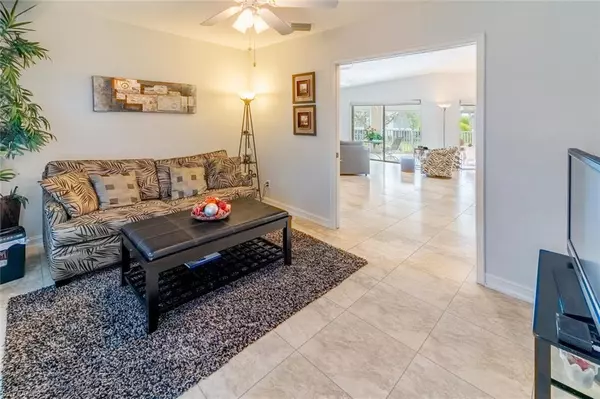 Naples, FL 34110,800 Diamond CIR #806