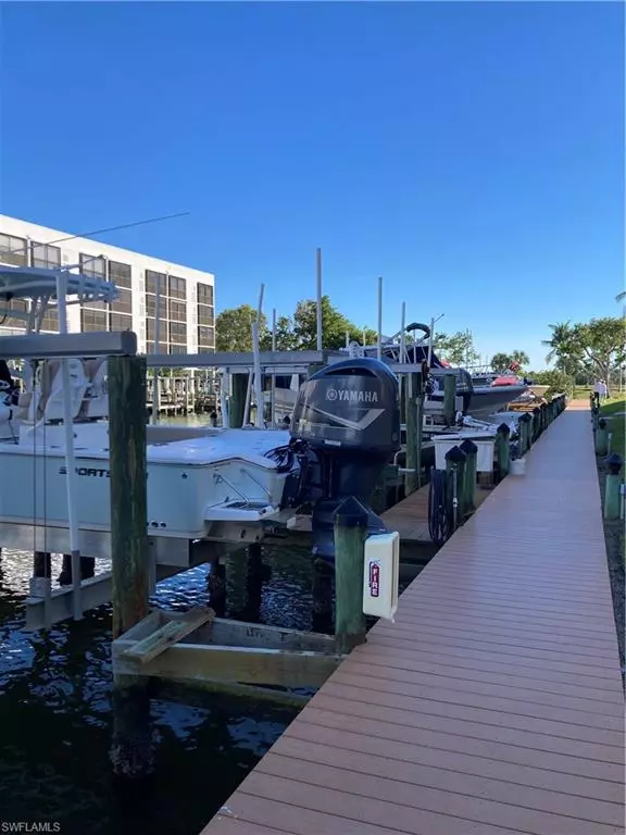 Fort Myers Beach, FL 33931,Hibiscus boat dock #128 Boat Dock