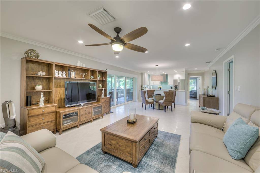 Sanibel, FL 33957,4221 Old Banyan WAY