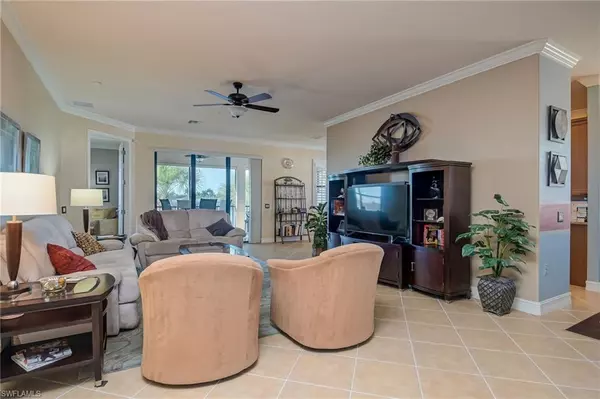 Naples, FL 34120,10498 Smokehouse Bay DR #202