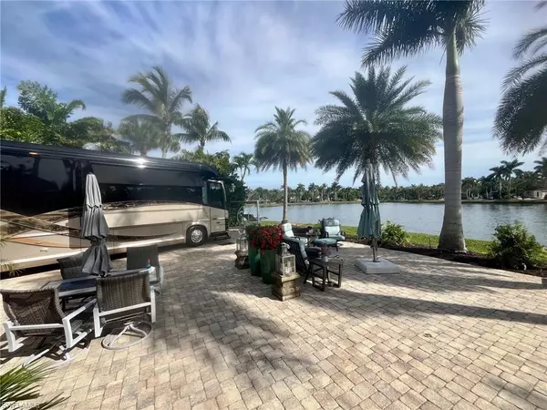 Naples, FL 34114,4860 Carriage CT