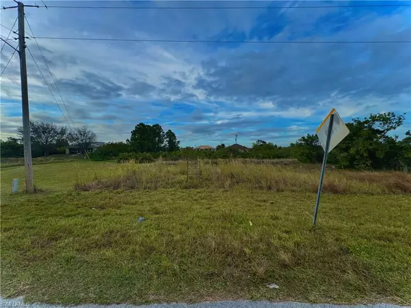 247-249 Pennfield ST, Lehigh Acres, FL 33974