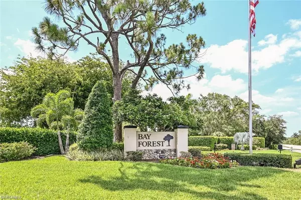 Naples, FL 34110,15230 Cedarwood LN #C-104