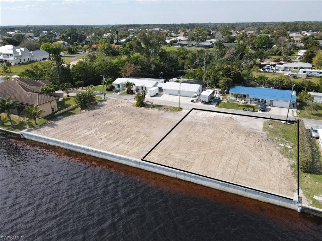 7107 Coon RD, North Fort Myers, FL 33917