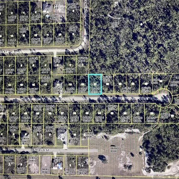 1037 Hobart ST, Lehigh Acres, FL 33974