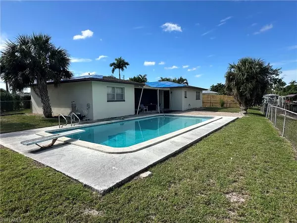 Fort Myers, FL 33919,413 Parkway CT