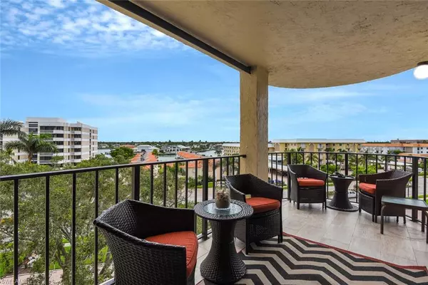 Naples, FL 34103,3115 Gulf Shore BLVD N #412S