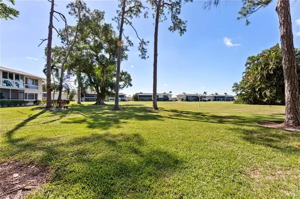 Naples, FL 34112,263 Candycane LN #7