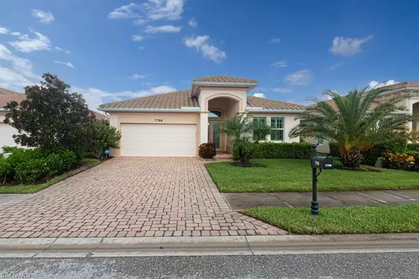 Naples, FL 34112,7798 Martino CIR