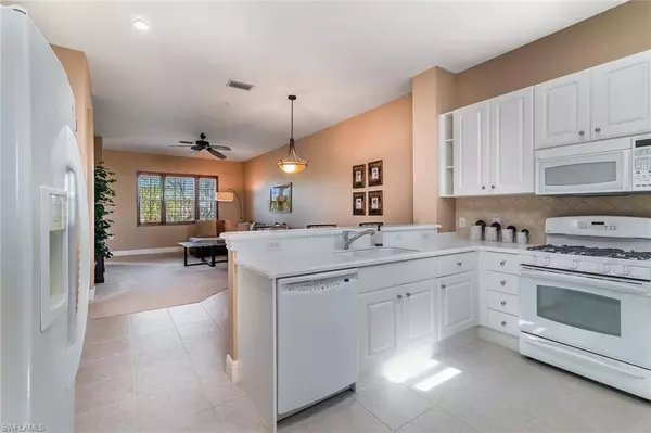 Naples, FL 34114,9219 Corfu CT #202