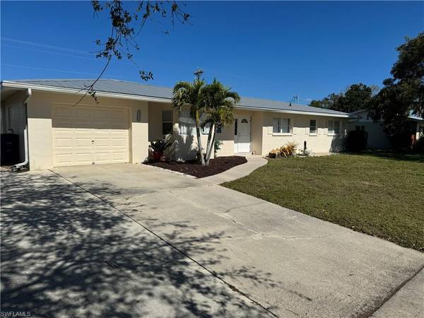 4277 Harbour LN, North Fort Myers, FL 33903