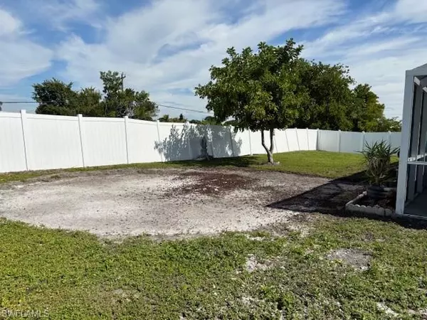 Lehigh Acres, FL 33936,1707 Margate BLVD