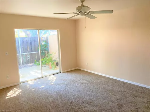 Bonita Springs, FL 34135,12349 Londonderry LN