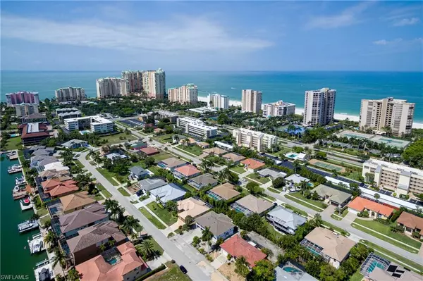 Marco Island, FL 34145,832 Swan DR