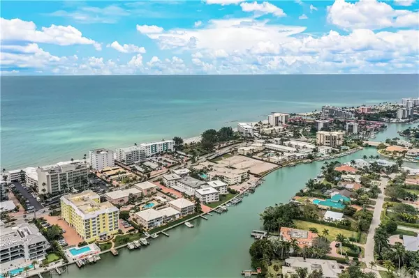 1910 Gulf Shore BLVD N #207,  Naples,  FL 34102