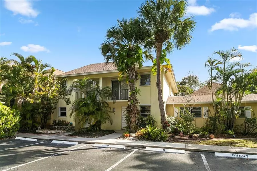 1201 Solana RD #3, Naples, FL 34103