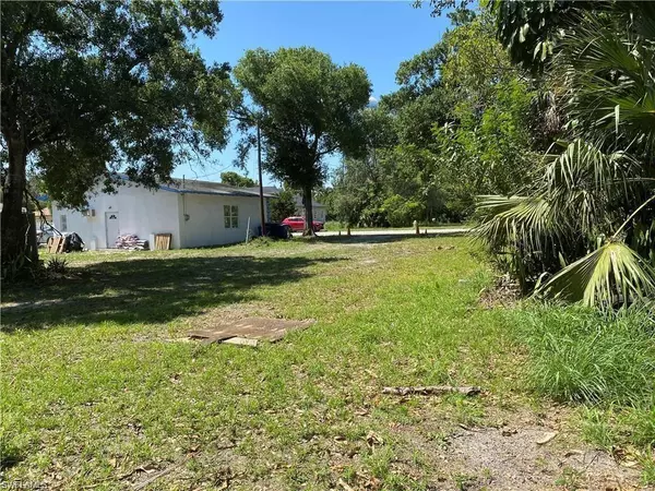 Fort Myers, FL 33916,2648 Larmie ST