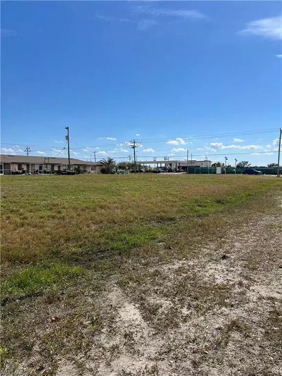 Cape Coral, FL 33909,1607 NE 7th PL