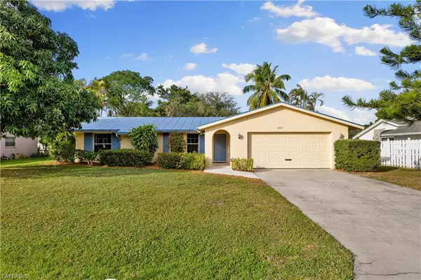 Naples, FL 34104,2521 Clipper WAY