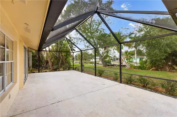 Naples, FL 34104,2521 Clipper WAY