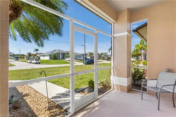 Cape Coral, FL 33991,703 SW 4th CT