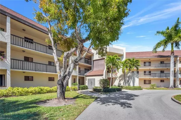 413 Augusta BLVD #103, Naples, FL 34113