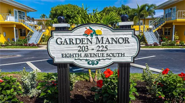 Naples, FL 34102,217 8th AVE S #217A