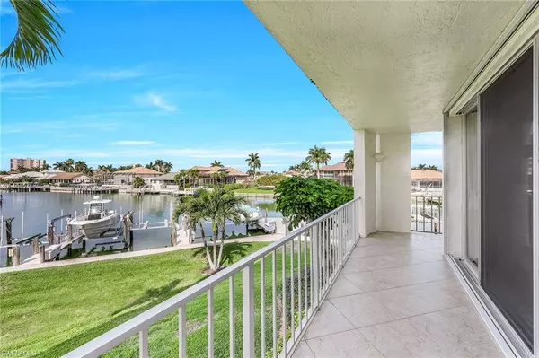 Marco Island, FL 34145,848 Collier CT #205