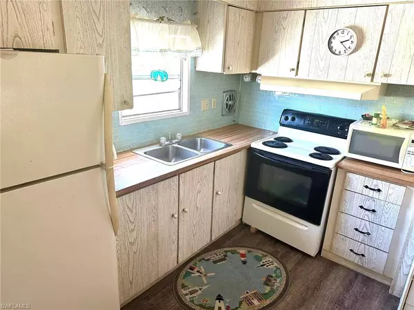 Bonita Springs, FL 34135,26124 Colony RD