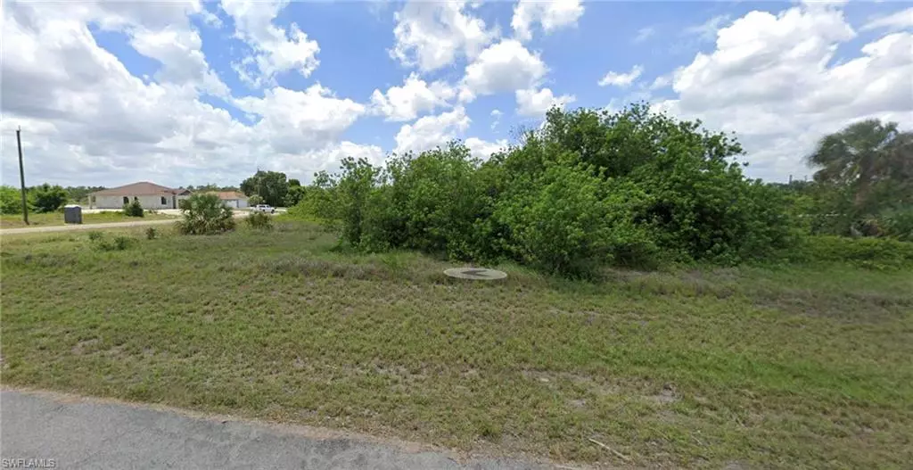 Labelle, FL 33935,8001 Toy LN