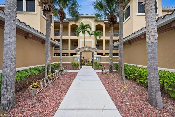 3800 Agualinda BLVD #202,  Cape Coral,  FL 33914