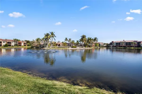 Estero, FL 33928,8524 VIA LUNGOMARE CIR #201