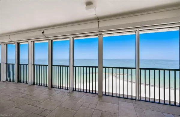 Naples, FL 34102,2171 Gulf Shore BLVD N #801