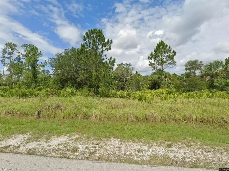 1221 Moore AVE, Lehigh Acres, FL 33972