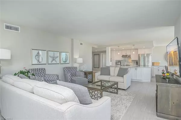 Naples, FL 34108,10482 Gulf Shore Dr. ##251