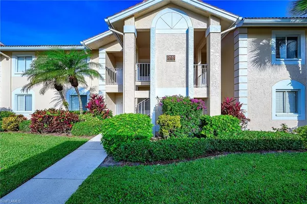 Naples, FL 34109,7778 Emerald CIR #P-104