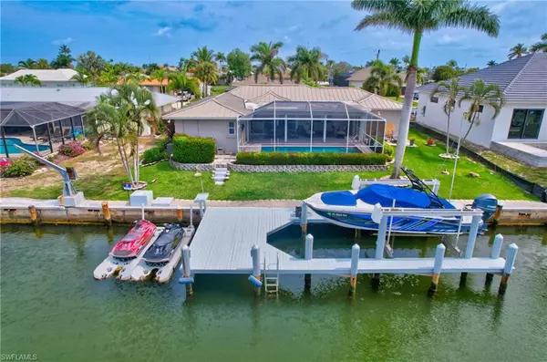 Marco Island, FL 34145,820 Willow CT