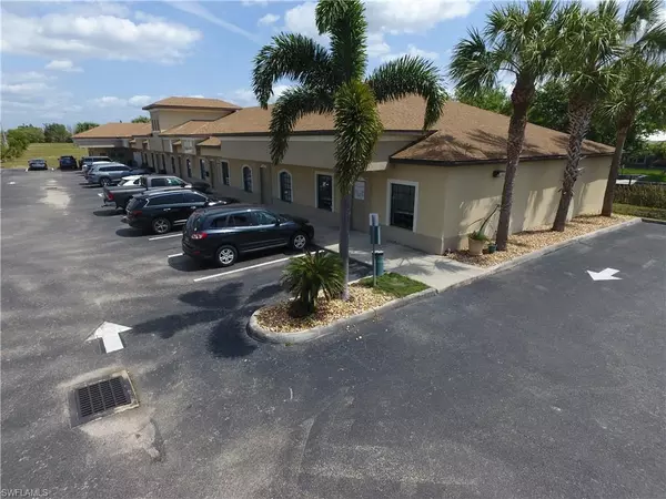 Cape Coral, FL 33991,840 SW 4th ST #1-7